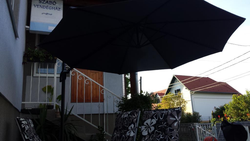 Szabo Vendeghaz Hotel Villany Exterior photo